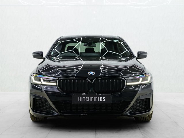2022 BMW 5 SERIES - Photo 4