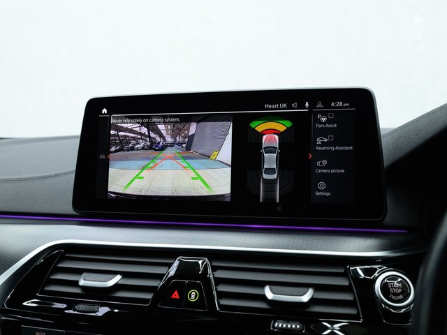 2022 BMW 5 SERIES - Photo 8