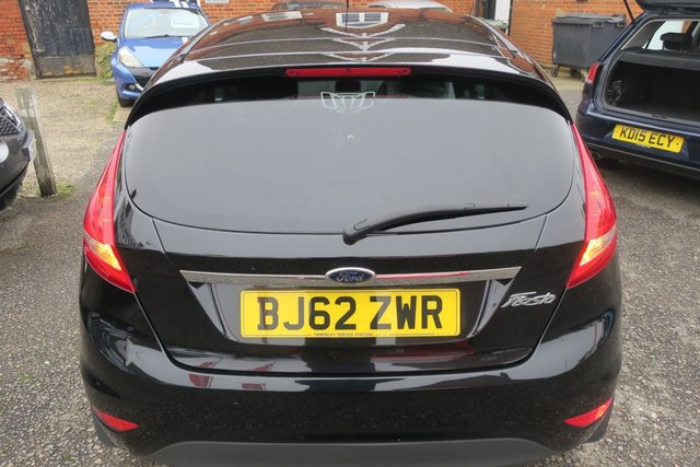 2012 FORD FIESTA - Photo 9