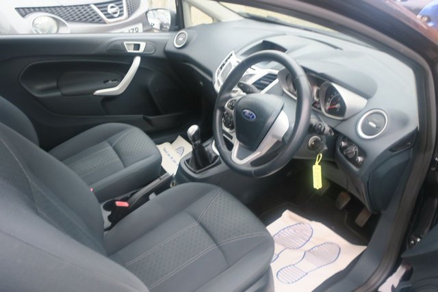 2012 FORD FIESTA - Photo 11