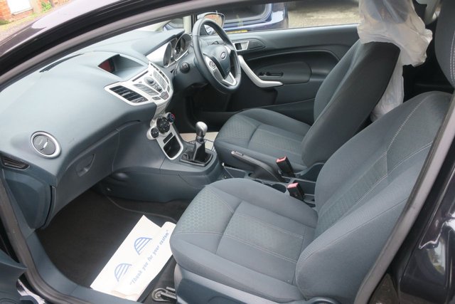 2012 FORD FIESTA - Photo 12