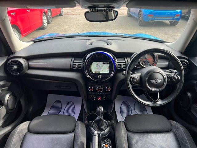 2017 MINI Hatch - Photo 2