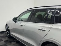 USED 2023 72 VOLVO V60 2.0 B4 MHEV Plus Estate 5dr Petrol Hybrid DCT Auto Euro 6 (s/s) (197 ps) 1 Owner From New / 5 Volvo Services / Reverse Camera / Heated Seats / Heated Steering Wheel / Bluetooth / Sat Nav