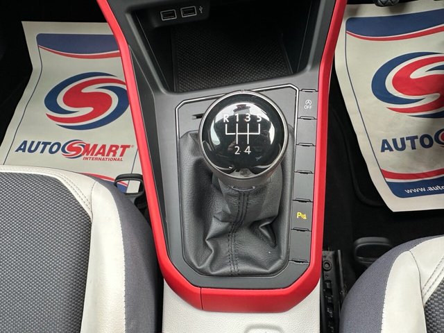 2019 VOLKSWAGEN POLO - Photo 8