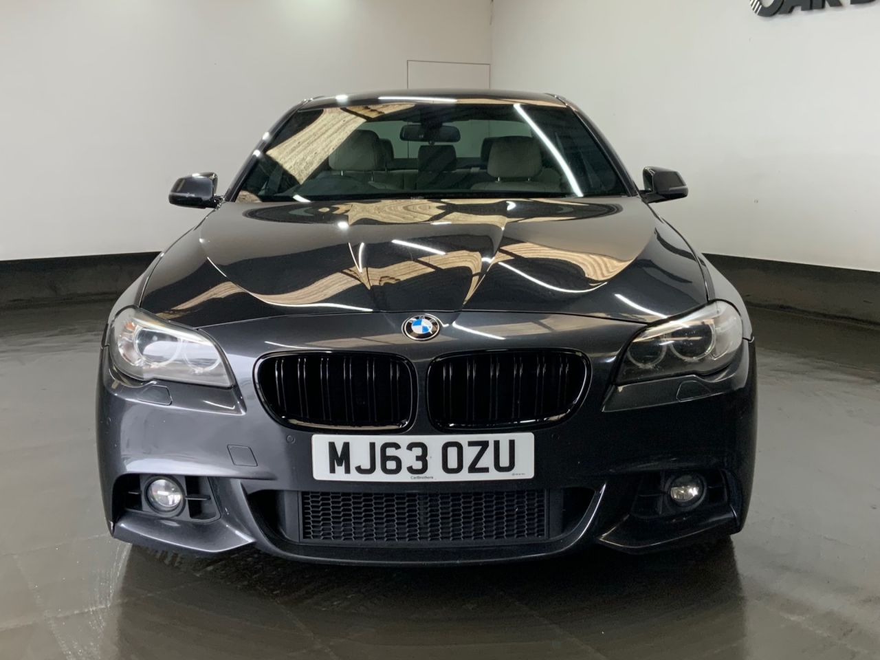 2013 BMW 5 SERIES 3.0 530d M Sport Saloon 4dr Diesel Auto Euro 6 (s/s) (258 ps) - vehicle photo 4 for sale on PureCar