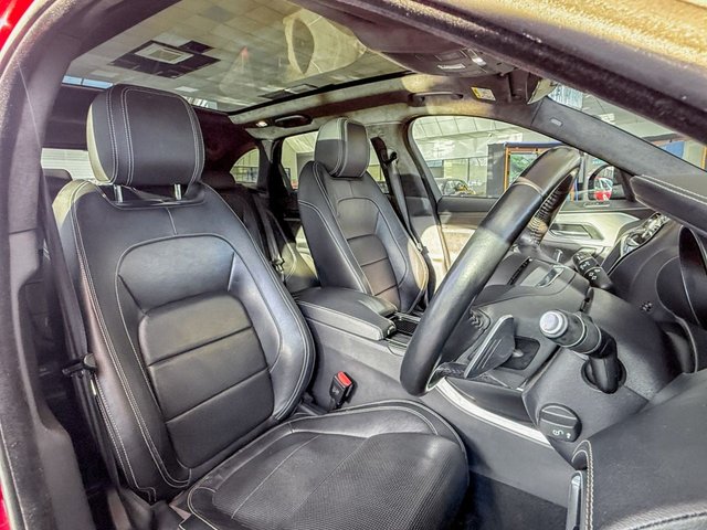 2018 Jaguar F-Pace 2L R-Sport 5dr - Photo 4