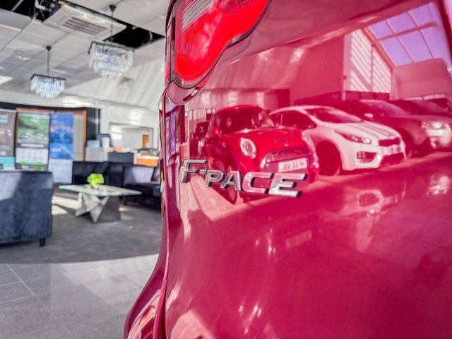 2018 Jaguar F-Pace 2L R-Sport 5dr - Photo 11