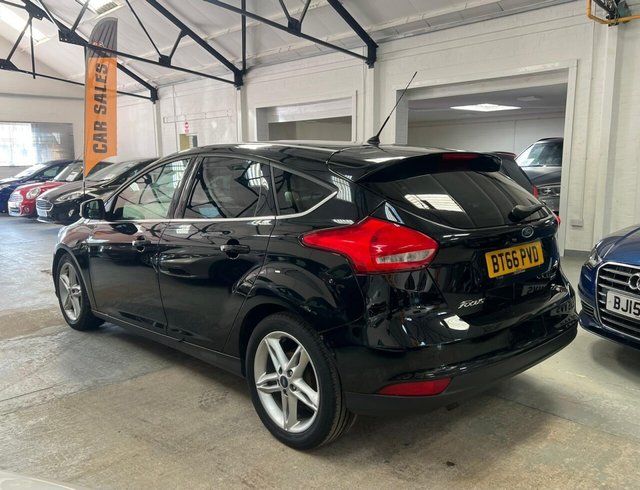 2017 Ford Focus - Photo 8