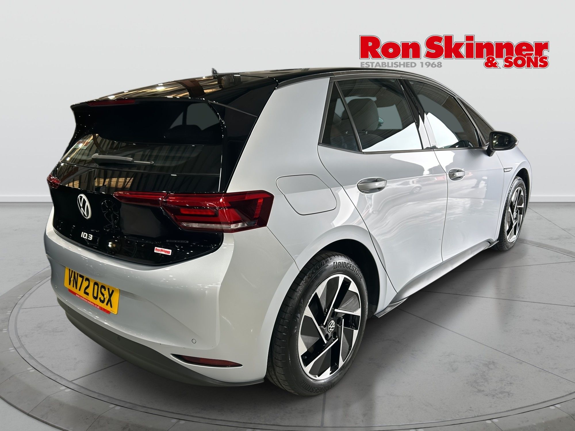 USED 2022 72 VOLKSWAGEN ID.3 Pro Performance 58kWh Life Hatchback 5dr Electric Auto (204 ps) 