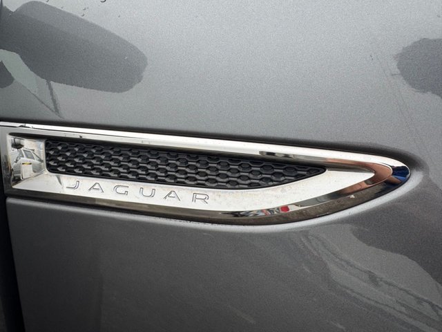 2018 JAGUAR E-PACE - Photo 10