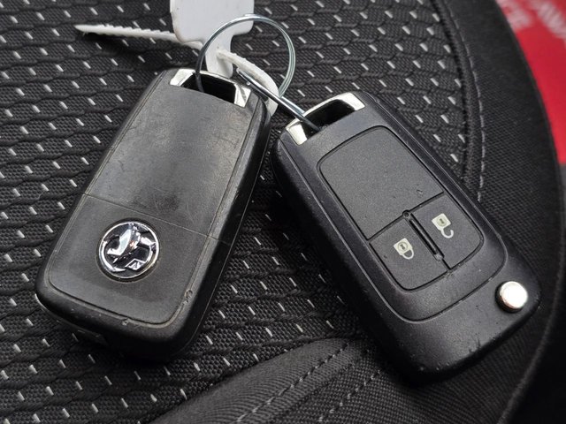 2016 VAUXHALL CORSA 1.0i Turbo ecoFLEX SRi Hatchback 3dr Petrol Manual Euro 6 (s/s) (90 ps) - Photo 8