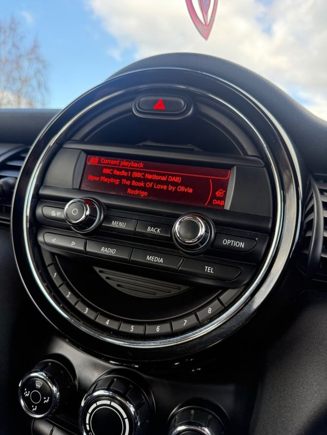 2015 MINI Hatch 1.5L Cooper D 5dr - Photo 5