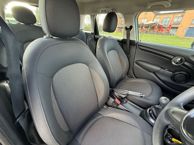 2015 MINI Hatch 1.5L Cooper D 5dr - Photo 3