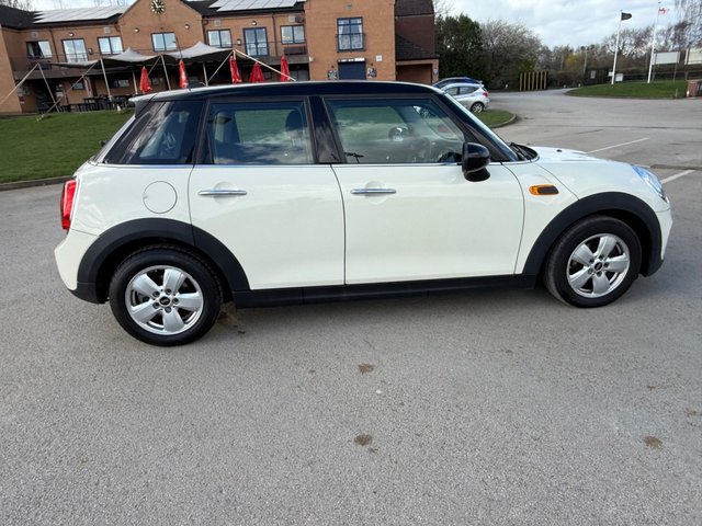 2015 MINI Hatch 1.5L Cooper D 5dr - Photo 12