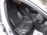 USED 2021 21 VOLVO XC40 1.5 T3 R-Design SUV 5dr Petrol Auto Euro 6 (s/s) (163 ps) Price includes 12 months RAC approved warranty with 12 months RAC Roadside assistance included Also 12 months MOT