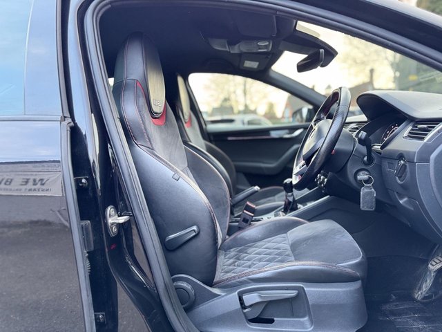 2018 SKODA OCTAVIA 2.0 TSI vRS Hatchback 5dr Petrol Manual Euro 6 (s/s) (230 ps) - Photo 10