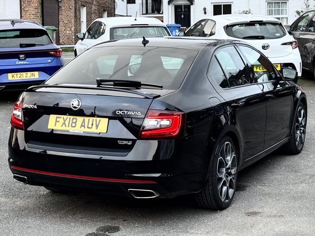 2018 SKODA OCTAVIA 2.0 TSI vRS Hatchback 5dr Petrol Manual Euro 6 (s/s) (230 ps) - Photo 8