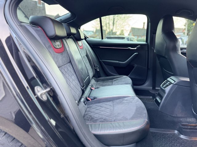 2018 SKODA OCTAVIA 2.0 TSI vRS Hatchback 5dr Petrol Manual Euro 6 (s/s) (230 ps) - Photo 12