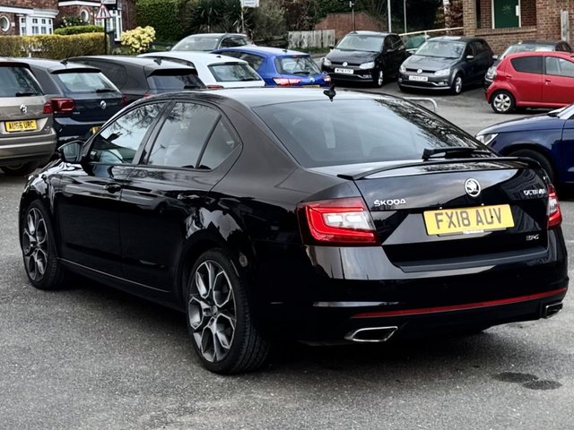 2018 SKODA OCTAVIA 2.0 TSI vRS Hatchback 5dr Petrol Manual Euro 6 (s/s) (230 ps) - Photo 9