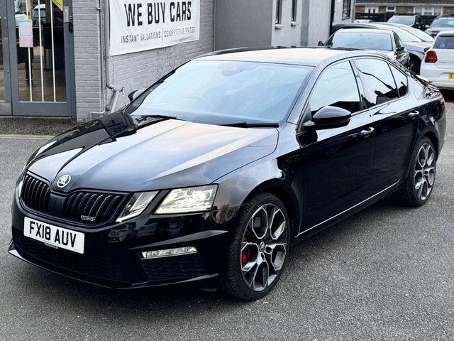 2018 SKODA OCTAVIA 2.0 TSI vRS Hatchback 5dr Petrol Manual Euro 6 (s/s) (230 ps) - Photo 3