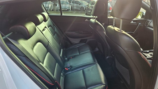 2019 KIA SPORTAGE 2019 1.6 CRDi GT-Line SUV 5dr Diesel DCT Euro 6 (s/s) (134 bhp) - Photo 11