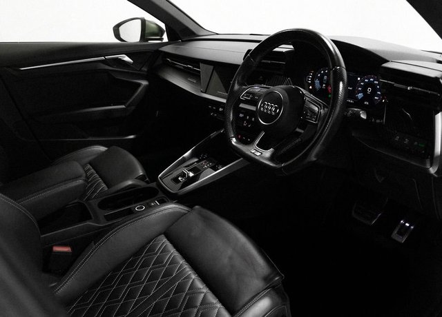 2020 Audi S3 2L null 4dr - Photo 2