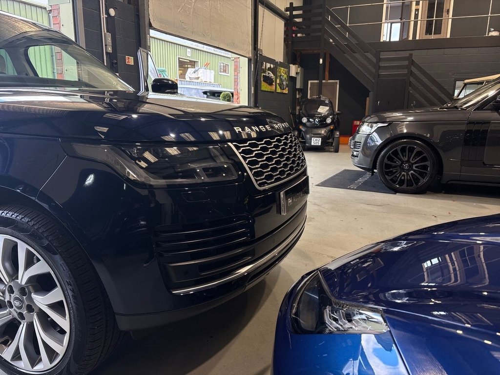USED 2021 71 LAND ROVER RANGE ROVER 3.0 D300 MHEV Westminster SUV 5dr Diesel Auto 4WD Euro 6 (s/s) (300 ps) SLIDING ROOF|APPLE CARPLAY