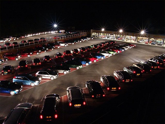 2021 Volkswagen Tiguan 1.5L R-Line 5dr - Photo 2