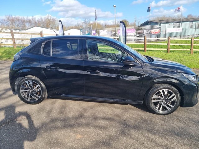 2022 PEUGEOT 208 - Photo 3