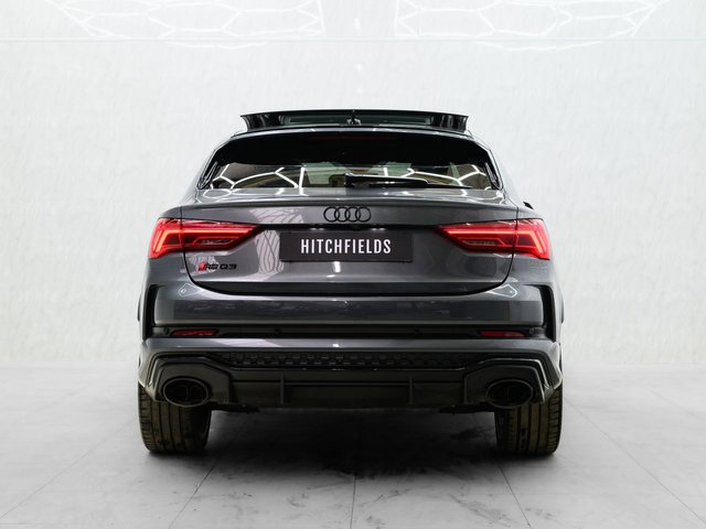 2022 AUDI RS Q3 - Photo 11
