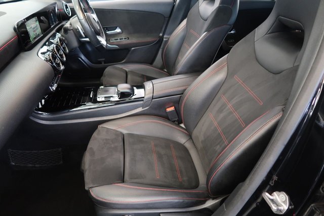 2019 MERCEDES-BENZ A-CLASS 1.5 A180d AMG Line Hatchback 5dr Diesel 7G-DCT Euro 6 (s/s) (116 ps) - Photo 12