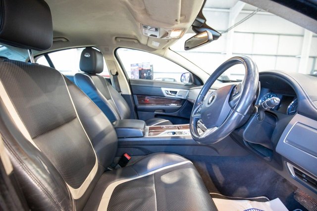 2014 Jaguar Xf 2.2L Portfolio 4dr - Photo 3