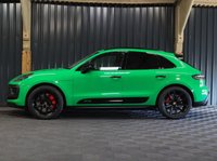 USED 2022 22 PORSCHE MACAN 2.9T V6 GTS SUV 5dr Petrol PDK 4WD Euro 6 (s/s) (440 ps) RARE SPEC - PYTHON GREEN, GTS INTERIOR AND SPORTS PACK, CARBON, PANORAMIC ROOF, REVERSING CAMERA, PDSL+, ALCANTARA