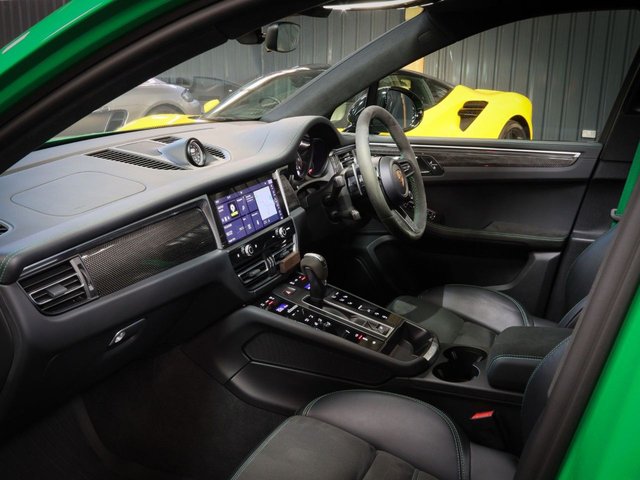 2022 PORSCHE MACAN - Photo 11