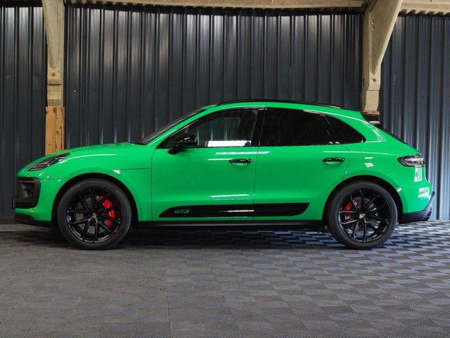 2022 PORSCHE MACAN - Photo 8