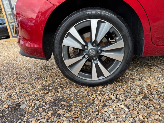 2018 NISSAN PULSAR 1.5 dCi N-Connecta Hatchback 5dr Diesel Manual Euro 6 (s/s) (110 ps) - Photo 12