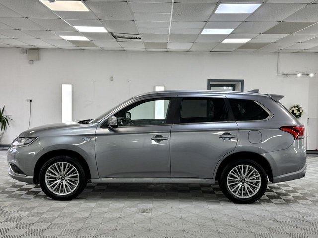 2019 MITSUBISHI OUTLANDER 2019 2.4h TwinMotor 13.8kWh Dynamic SUV 5dr Petrol Plug-in Hybrid CVT 4WD Euro 6 (s/s) (224 ps) - Photo 7