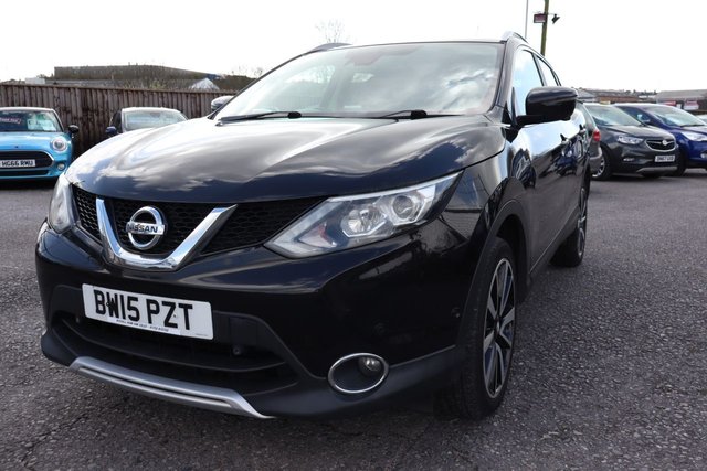 2015 NISSAN QASHQAI 1.6 dCi Tekna SUV 5dr Diesel Manual 2WD Euro 6 (s/s) (130 ps) - Photo 3