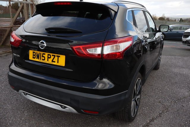 2015 NISSAN QASHQAI 1.6 dCi Tekna SUV 5dr Diesel Manual 2WD Euro 6 (s/s) (130 ps) - Photo 12