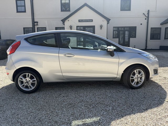 2014 FORD FIESTA - Photo 7