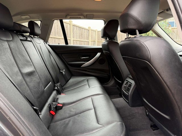 2015 BMW 3 Series - Photo 10