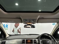 USED 2015 15 JAGUAR XF 2.2d Portfolio Saloon 4dr Diesel Auto Euro 5 (s/s) (200 ps) 