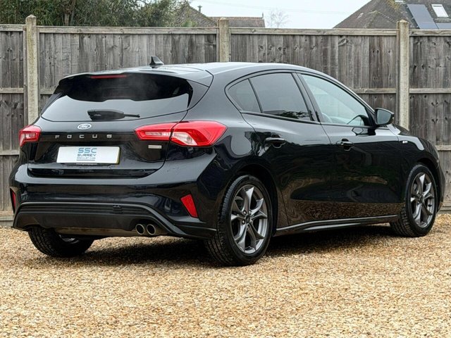 2018 Ford Focus - Photo 3