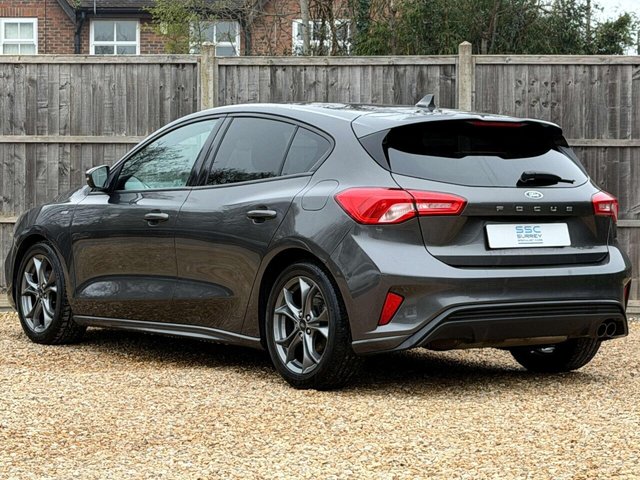 2019 Ford Focus - Photo 3