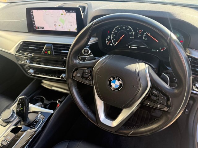2019 BMW 5 SERIES - Photo 9
