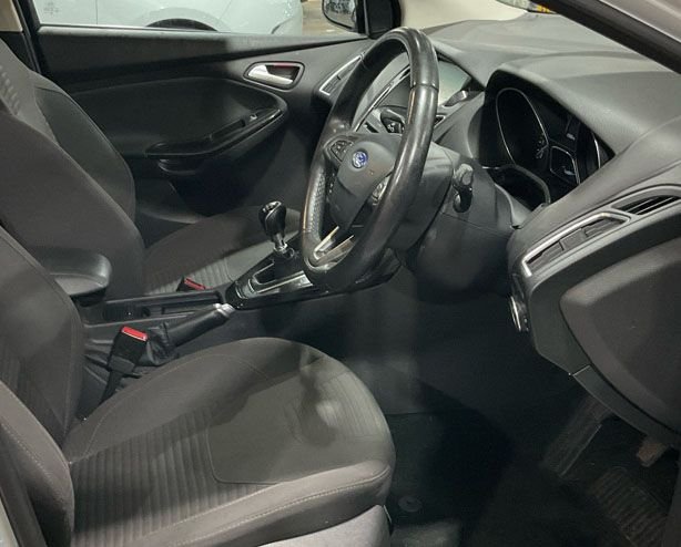 2016 FORD FOCUS 2016 1.0T EcoBoost Titanium Hatchback 5dr Petrol Manual Euro 6 (s/s) (125 ps) - Photo 3