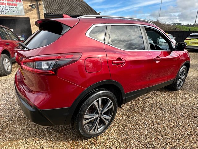 2017 Nissan Qashqai 1.5L N-Connecta 5dr - Photo 4