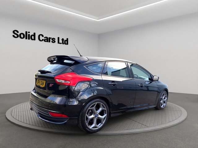 2015 Ford Focus 2L St-1 5dr - Photo 6