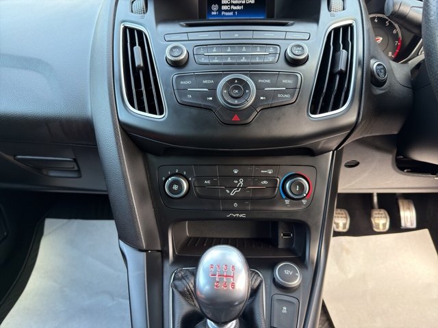 2015 Ford Focus 2L St-1 5dr - Photo 12