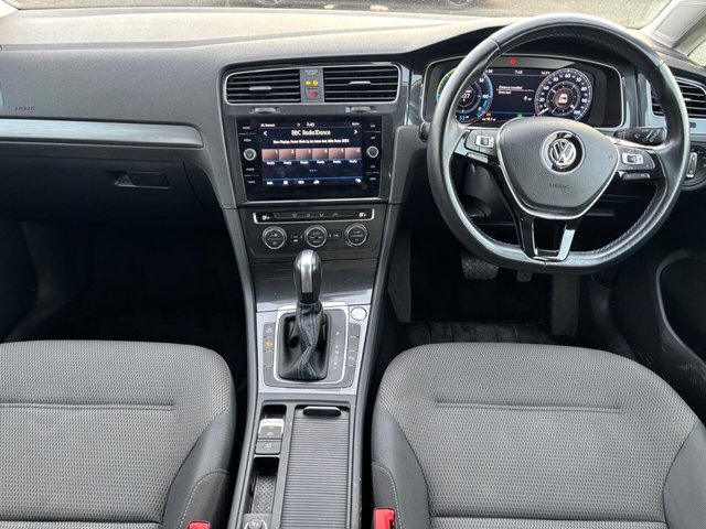 2020 VOLKSWAGEN E-GOLF - Photo 10